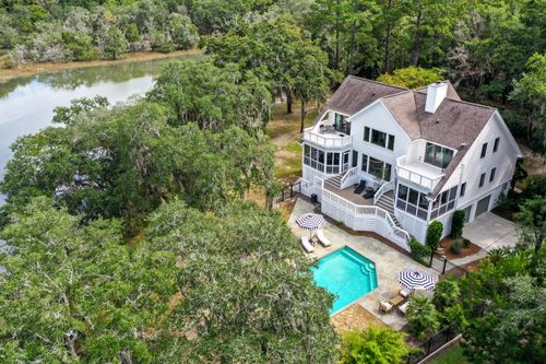 1310 Martins Point Rd, Wadmalaw Island, SC, 29487-6992 | Card Image