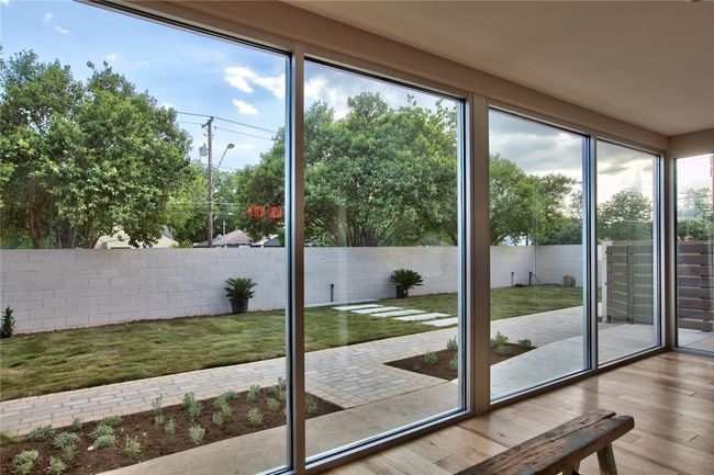 APT-117 - 924 E 51 St St, Townhouse with 1 bedrooms, 1 bathrooms and 1 parking in Austin TX | Image 34