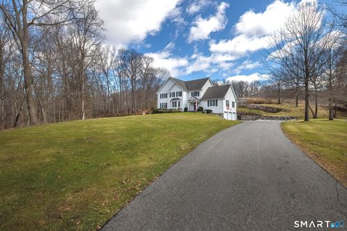 98 Hopewell Woods Rd, Redding, CT, 06896-1700 | Card Image