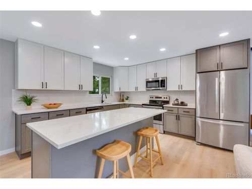 3721 Columbia Dr, Longmont, CO, 80503-2117 | Card Image