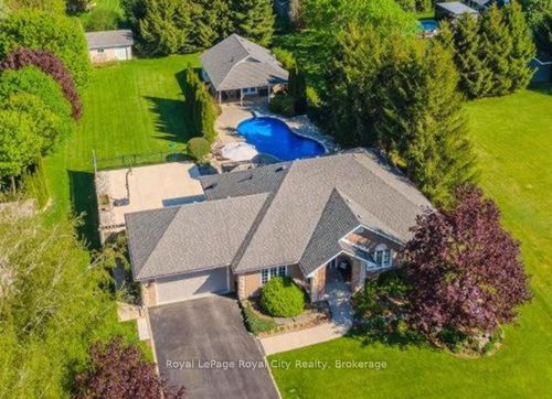 790 Dianne Cres, Fergus, ON, N1M3N5 | Card Image