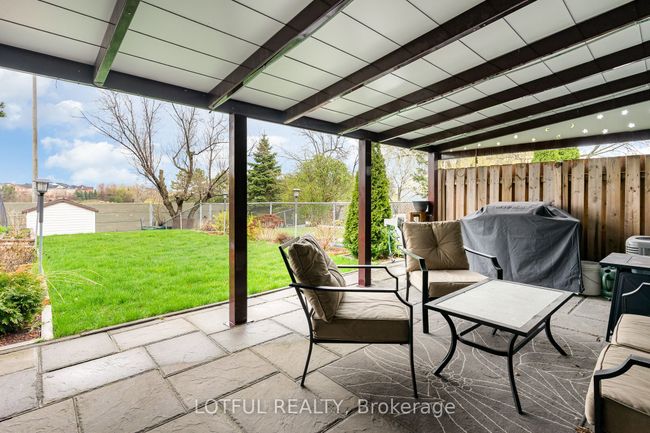 134 Royal Salisbury Way, House attached with 3 bedrooms, 2 bathrooms and 2 parking in Brampton ON | Image 25