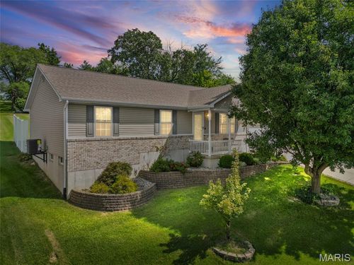 559 Monty Vw, Washington, MO, 63090-5292 | Card Image