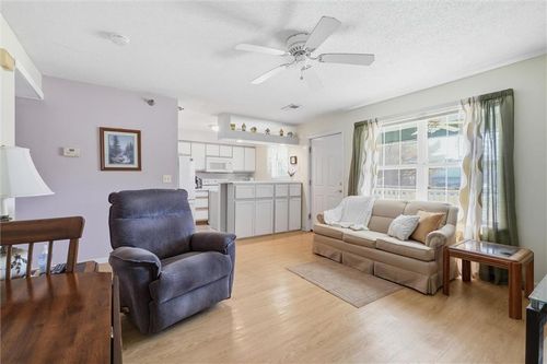 2330 Ne 68th St, Kansas City, MO, 64118-3687 | Card Image