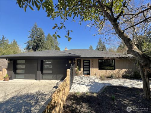 16040 36th Ave Ne, Lake Forest Park, WA, 98155-6624 | Card Image