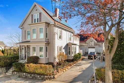 16 Hollingsworth St, Lynn, MA, 01902-3508 | Card Image