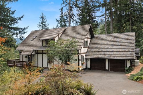 2310 Squak Mountain Loop Sw, Issaquah, WA, 98027-4418 | Card Image