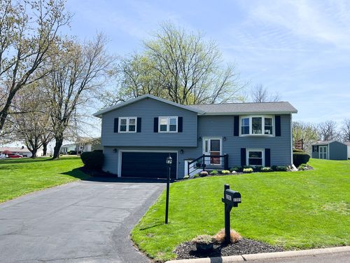 2201 Oak Dr, Eureka, IL, 61530-1646 | Card Image