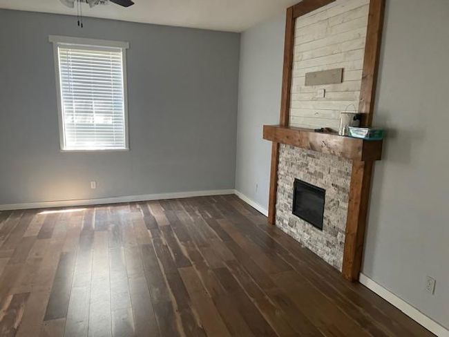 809 N 6th St, House other with 4 bedrooms, 2 bathrooms and 2 parking in Ballinger TX | Image 4