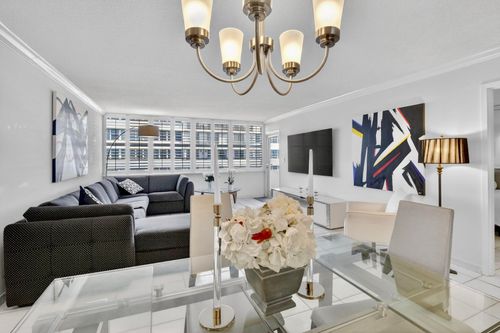 517-1160 N Federal Hwy, Fort Lauderdale, FL, 33304-1412 | Card Image