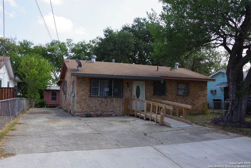 1918 Dahlgreen Ave, San Antonio, TX, 78237-3634 | Card Image