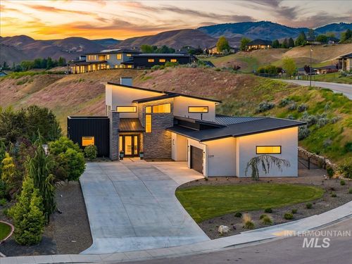4219 N Goshawk Way, Boise, ID, 83703-4755 | Card Image