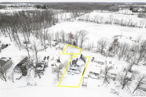 8164 Clarks Cv, Addison, MI, 49220-9533 | Card Image