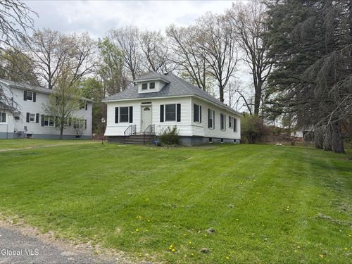 5 Mockingbird Hill, Colonie, NY, 12110 | Card Image