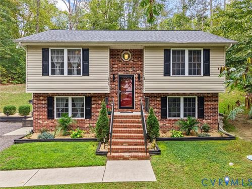 26315 Hill Rd, Ruther Glen, VA, 22546-3545 | Card Image