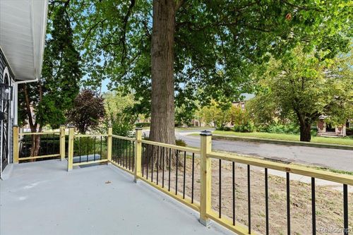 5307 Three Mile Dr, Detroit, MI, 48224-2641 | Card Image