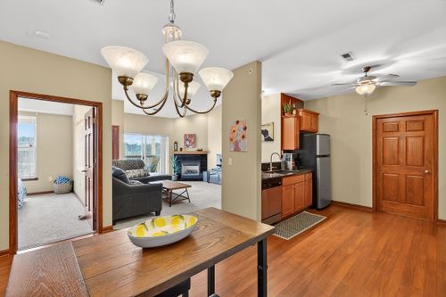 230 Hilldale Dr, Hartford, WI, 53027-2685 | Card Image