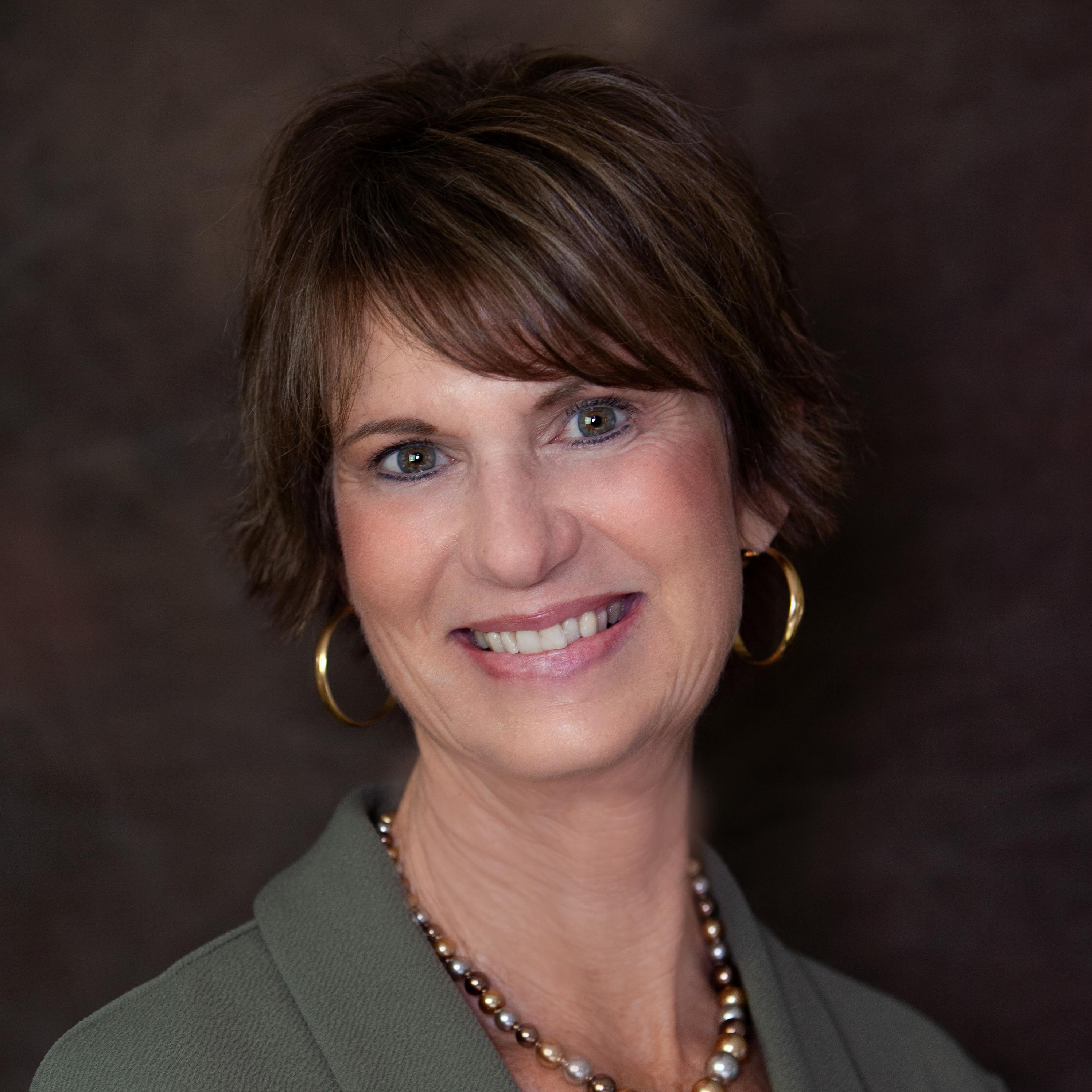 Elizabeth Hanes