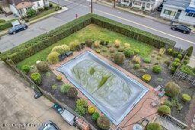 pool | Image 23