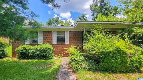 522 64th St, Fairfield, AL, 35064-1947 | Card Image