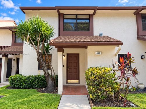 4360-4360 Carambola Cir N, Coconut Creek, FL, 33066-2457 | Card Image