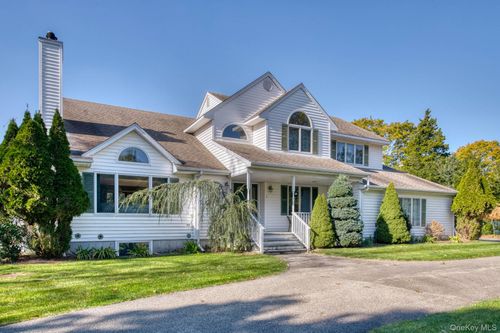 7 Sea Breeze Ave, Westhampton, NY, 11977-1518 | Card Image