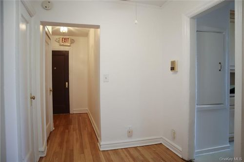 apt-4c-42 Barker Ave, White Plains, NY, 10601-1620 | Card Image