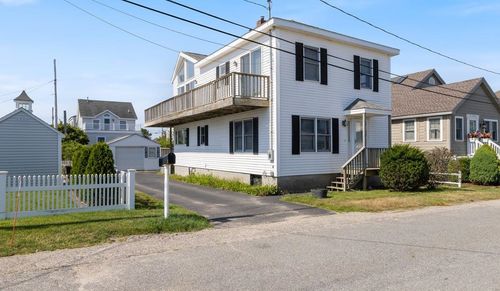 1 Twelfth Street, Hampton, NH, 03842 | Card Image