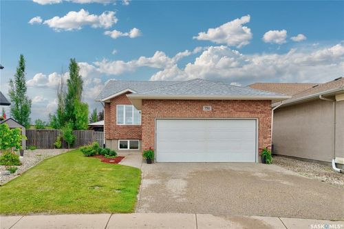 751 Bluebird Crescent, Regina, SK, S4N7S3 | Card Image