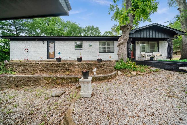 1114 E Neches St, Home with 3 bedrooms, 2 bathrooms and 2 parking in Palestine TX | Image 27