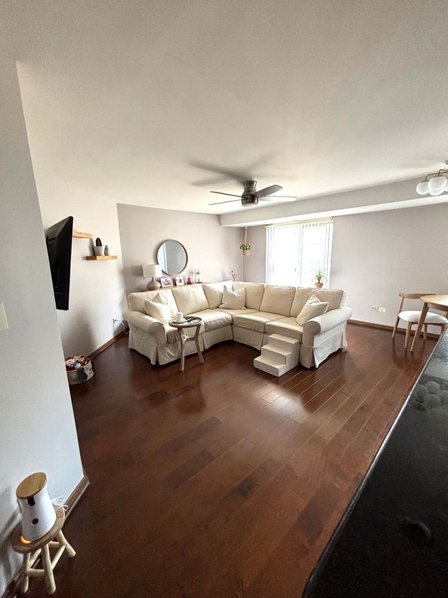 APT-8 - 133 Idle Wild Ct, Condo with 2 bedrooms, 2 bathrooms and 2 parking in Schaumburg IL | Image 12