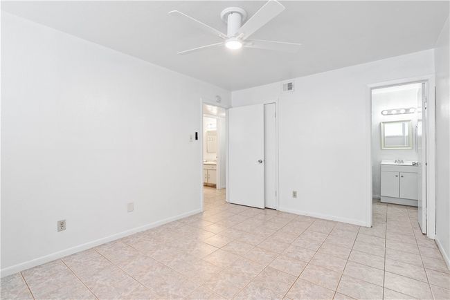 APT-16 - 3402 Ocean Dr, Condo with 2 bedrooms, 2 bathrooms and null parking in Corpus Christi TX | Image 10