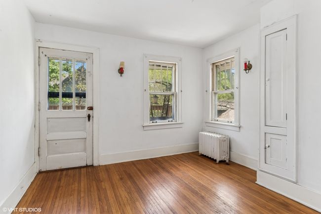 1005 Division St, House other with 6 bedrooms, 2 bathrooms and 2 parking in Lisle IL | Image 25