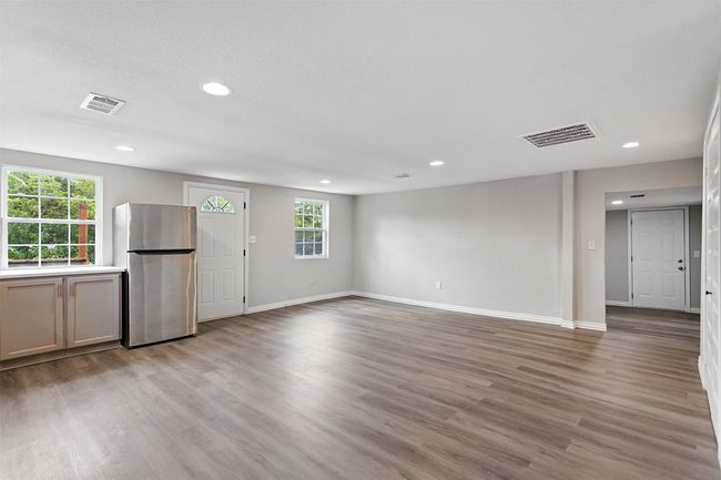 Dinning room area | Image 12
