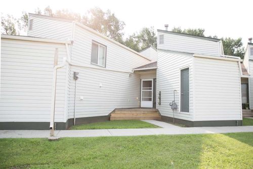 5-8205 98 St, Peace River, AB, T8S1A2 | Card Image