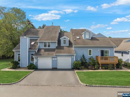 33 Knutsen Dr, West Orange, NJ, 07052-2166 | Card Image