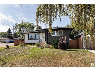 10604 75 St Nw, House other with 4 bedrooms, 3 bathrooms and 4 parking in Edmonton AB | Image 1