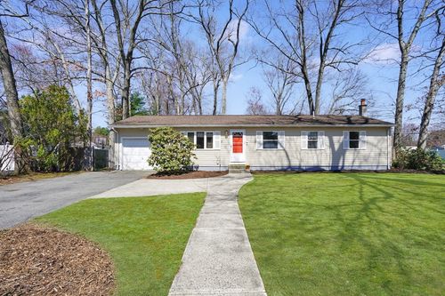 70 Quentin Rd, Springfield, MA, 01129-1743 | Card Image