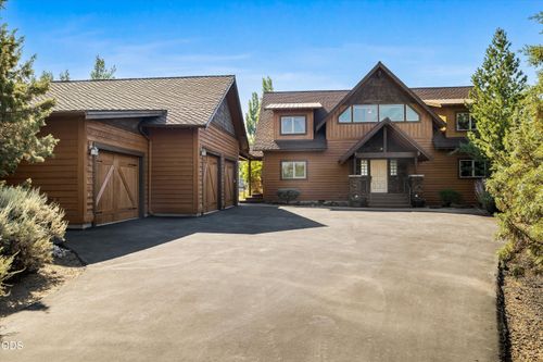 15510 Sw Wooden Trestle Court, Powell Butte, OR, 97753 | Card Image