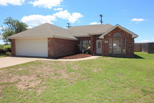 1838 Laura St, Weatherford, TX, 76086-4685 | Card Image