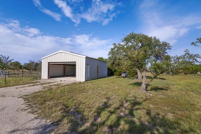 68 Rolling Oaks Dr, House other with 3 bedrooms, 2 bathrooms and 2 parking in Harper TX | Image 23