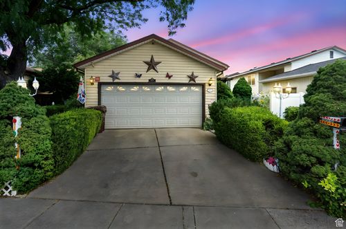 4687 W Roundtable Rd, West Valley City, UT, 84120-1582 | Card Image