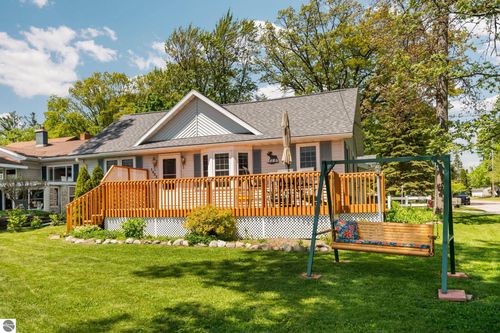 1902 North Blvd, Cadillac, MI, 49601-9100 | Card Image