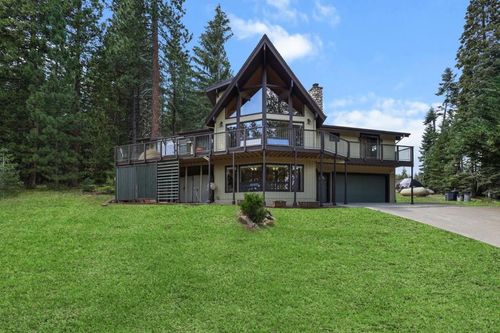 523 Peninsula Dr, Lake Almanor, CA, 96137-9555 | Card Image