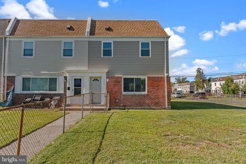 5731 Mitchell Rd, LEVITTOWN, PA, 19057-4139 | Card Image