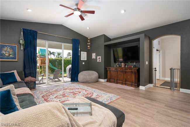 Family Room | Image 9
