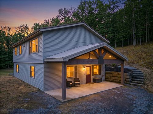 1024 Warren Road, Sugarcreek Boro, PA, 16323 | Card Image