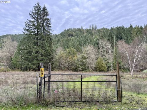 505 Sibold Canyon Rd, Tenmile, OR, 97481-9739 | Card Image