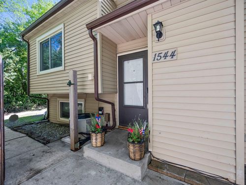 1544 Greenwood Ct N, Eagan, MN, 55122-1306 | Card Image