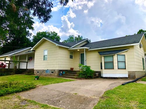 121 N Nichols Blvd, Drumright, OK, 74030-3453 | Card Image